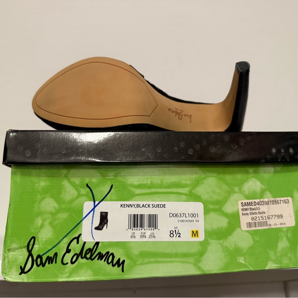 Sam Edelman Black Suede Pumps
